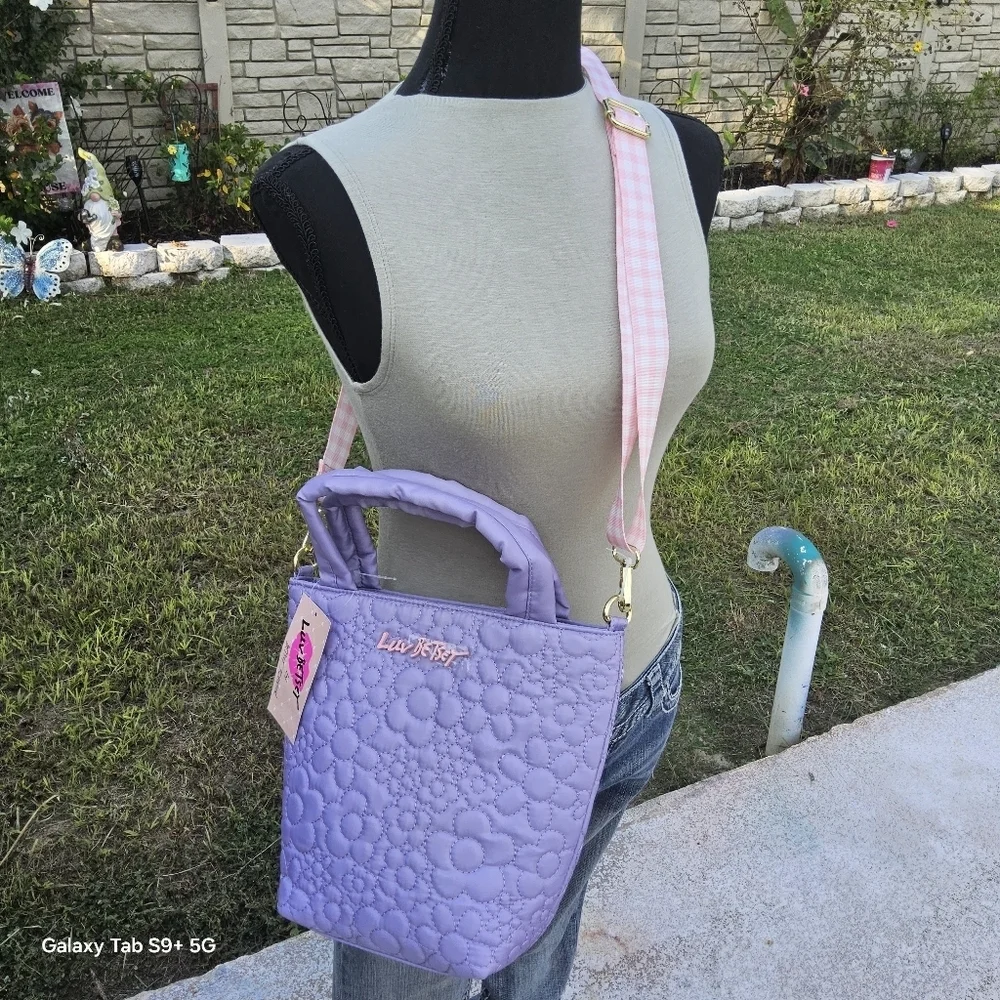 NWT LAVENDER QUILTED FLORAL NYLON LUV BETSEY TOTE BAG